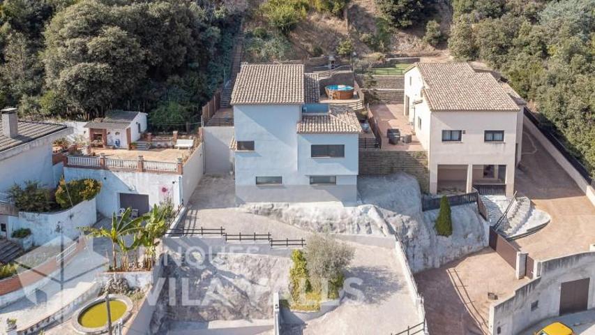 Chalet en venta en Bigues i Riells, Can Carreras photo 0