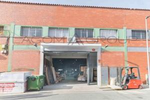 Nave industrial en venta en Sant Esteve Sesrovires photo 0
