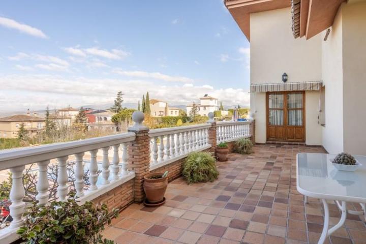 Chalet en venta en Monachil, Zona metropolitana photo 0