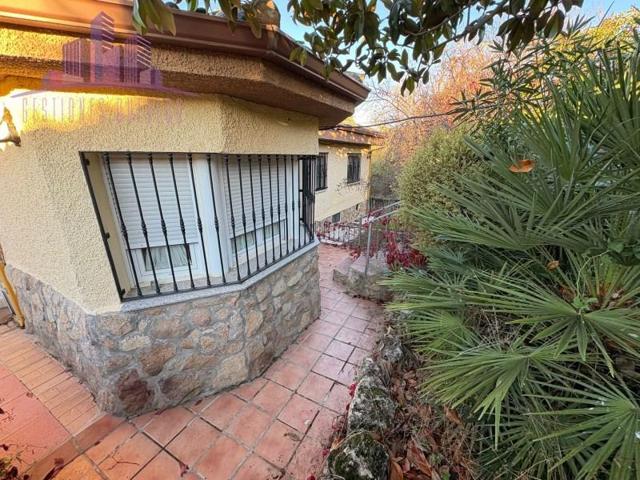 Chalet en venta en Soto del Real photo 0