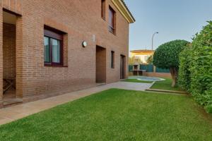 Adosada en venta en Lliçà de Vall, Can prat photo 0