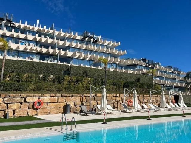 Piso en venta en Estepona, Estepona photo 0