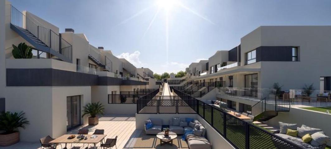 Adosada en venta en Nerja, Capistrano photo 0