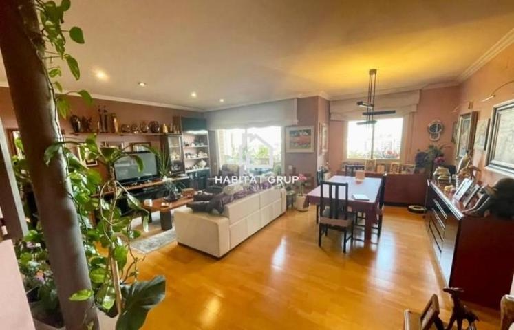 Duplex en venta en Sant Feliu de Llobregat photo 0