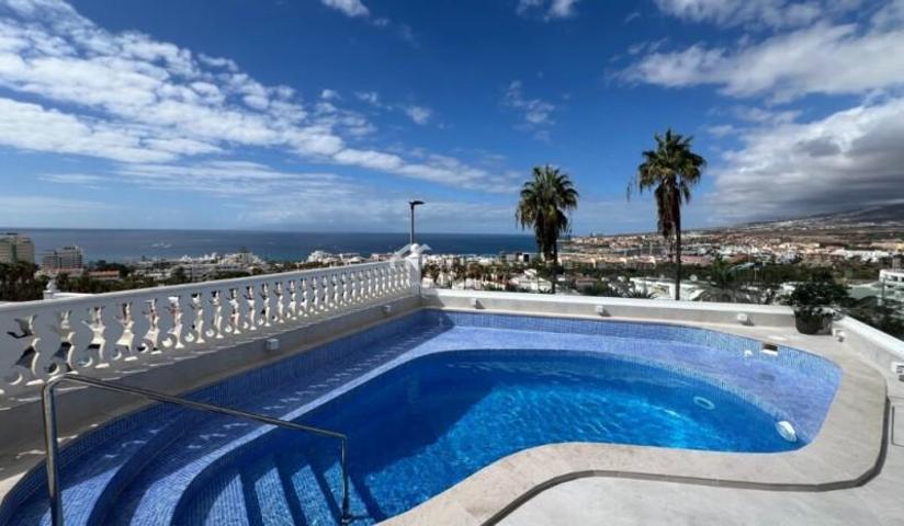 Casa en venta en Adeje photo 0