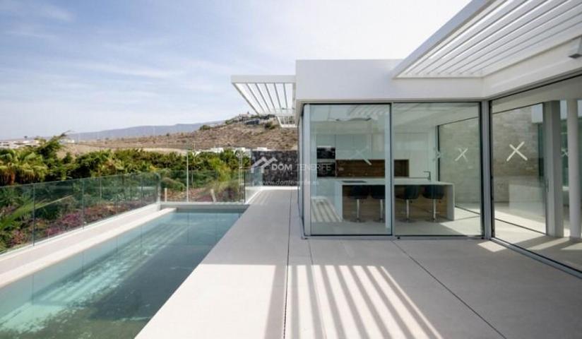 Casa en venta en Adeje photo 0