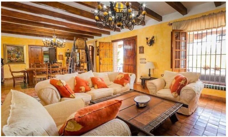 Chalet en venta en Alhaurín el Grande, Villafranco del Gudalhorce photo 0