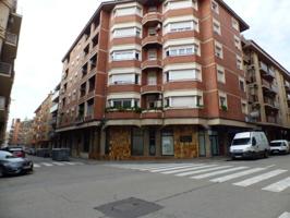 Local comercial en alquiler en Manresa, Poble Nou photo 0