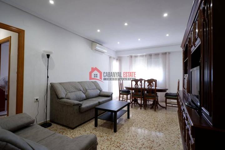 Apartamento en alquiler en Valencia, El Cabanyal-El Canyamelar photo 0