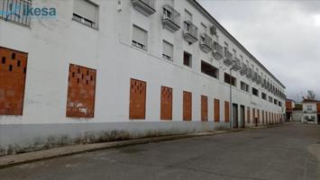 Local comercial en venta en Monesterio, Casco urbano photo 0