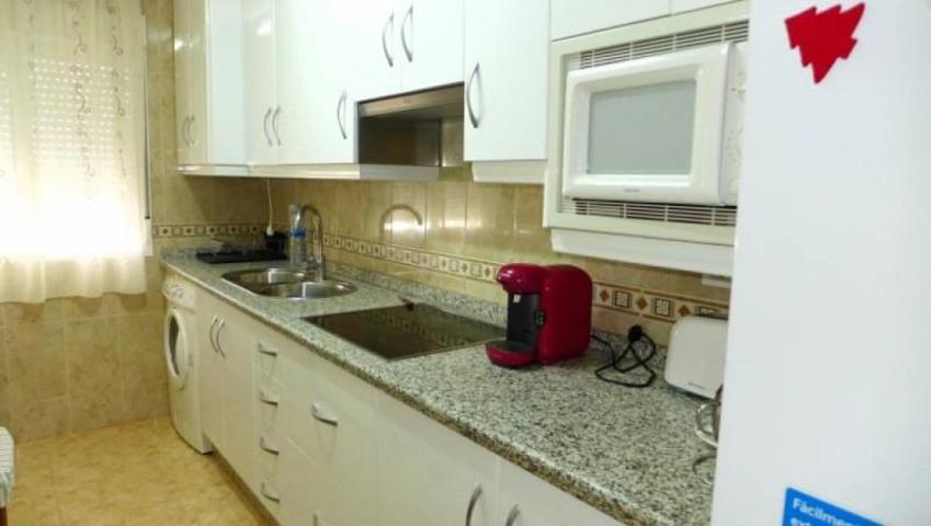 Piso en venta en Baena, Centro-Ensanche photo 0