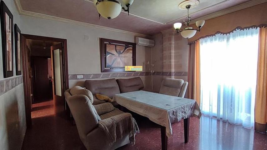 Piso en venta en Baena, Zona Juncal-San Antón photo 0