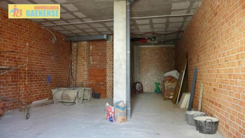 Local comercial en venta en Baena, Avda. Padre Villoslada photo 0