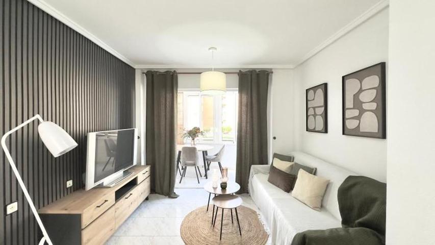 Apartamento en venta en Torrevieja, Playa del Cura photo 0