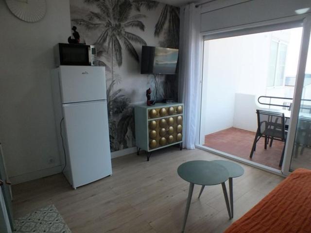 Apartamento en venta en Roses photo 0