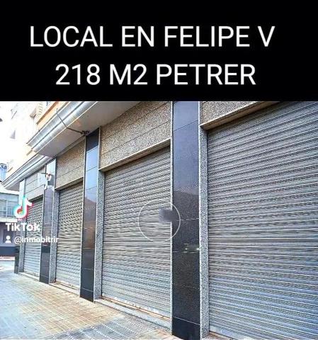 Local comercial en venta en Petrer, Felipe v photo 0