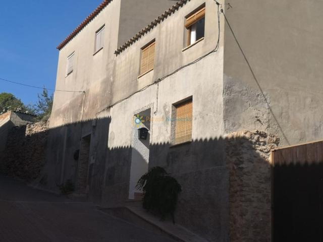 Casas de pueblo en venta en Montesa, Centrico photo 0