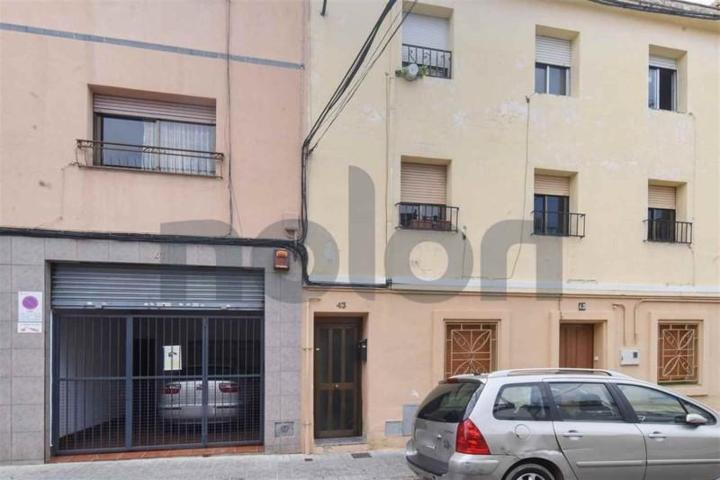 Adosada en venta en Mataró, Maresme photo 0