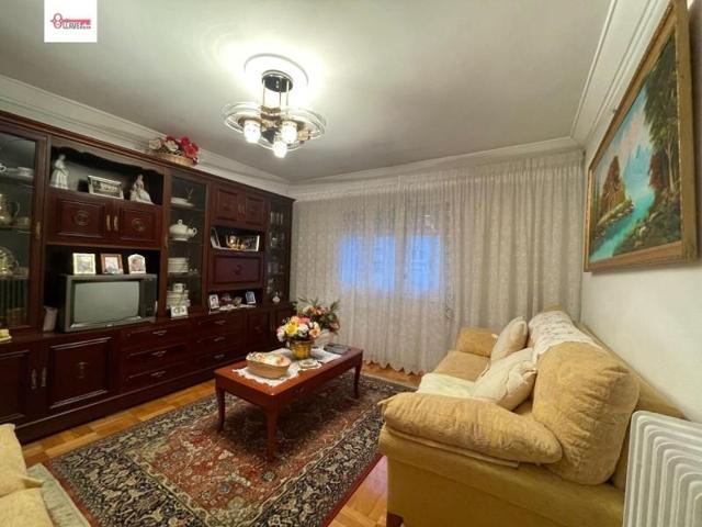 Piso en venta en Burgos, Los Vadillos - R. Sanitaria - Pozanos photo 0