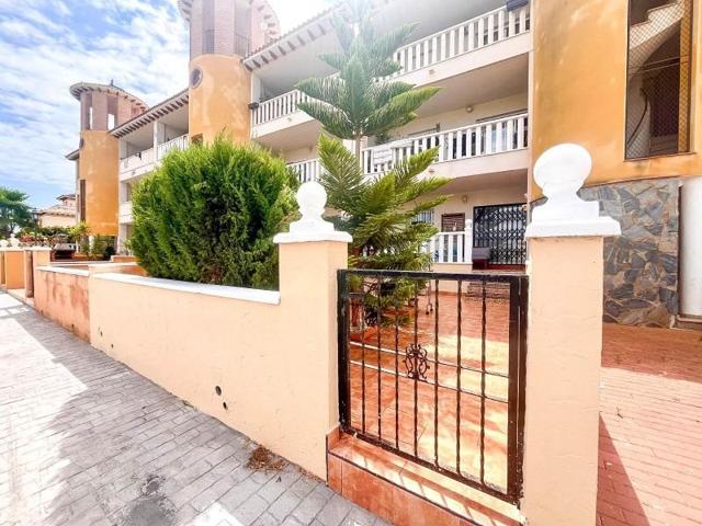 Bungalow en venta en Orihuela Costa, Lomas de Cabo Roig-Los Dolses photo 0