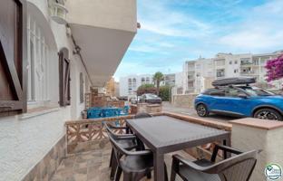 Apartamento en venta en Empuriabrava photo 0