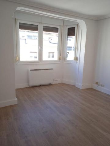 Piso en venta en Vitoria-Gasteiz, Centro photo 0