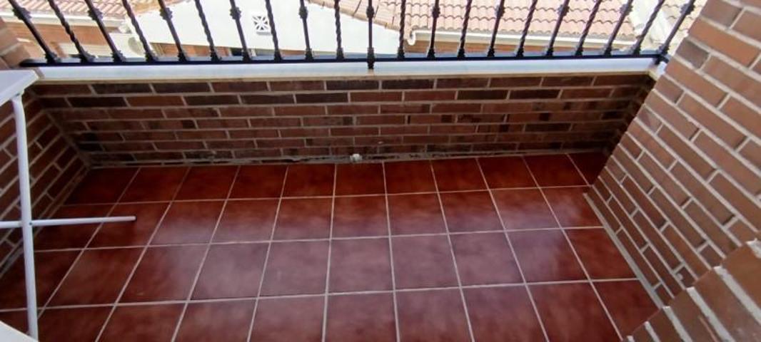 Piso en venta en Maracena, Centro photo 0