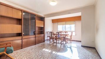 Piso en venta en Oliva photo 0