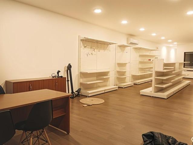 Local comercial en venta en Empuriabrava, Muga photo 0