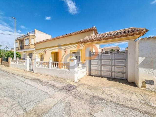 Adosada en venta en Huércal-Overa, Overa - Los Menas photo 0