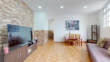 Planta baja en venta en Las Palmas de Gran Canaria, Triana photo 0