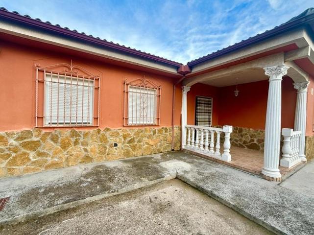 Casa con terreno en venta en Córdoba, La Barquera photo 0