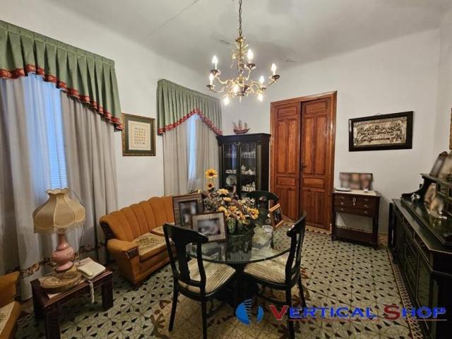 Casa en venta en Caudete, Avenida de Villena photo 0