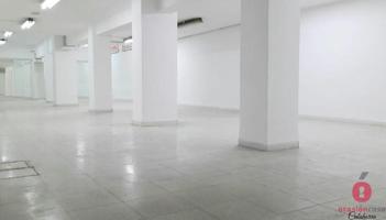 Local comercial en venta en Córdoba, Avenida de Granada photo 0