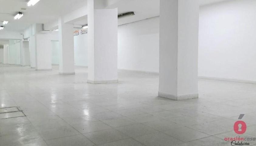 Local comercial en venta en Córdoba, Avenida de Granada photo 0