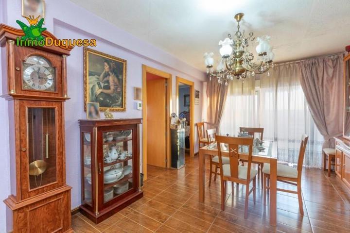 Piso en venta en Granada, La Chana photo 0