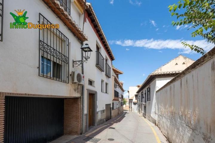 Edificio en venta en Zubia, Centro photo 0
