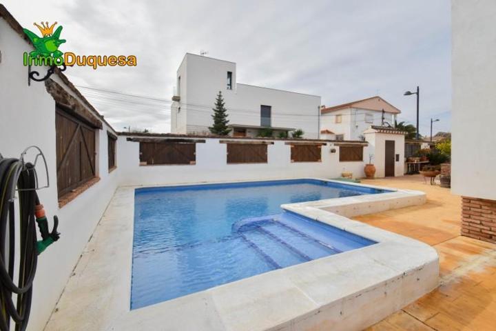 Chalet en venta en Cúllar Vega, URB. VENTORRILLO photo 0