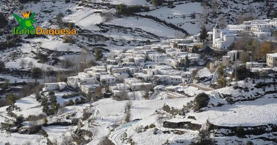 Edificio en venta en Busquístar, Busquistar photo 0