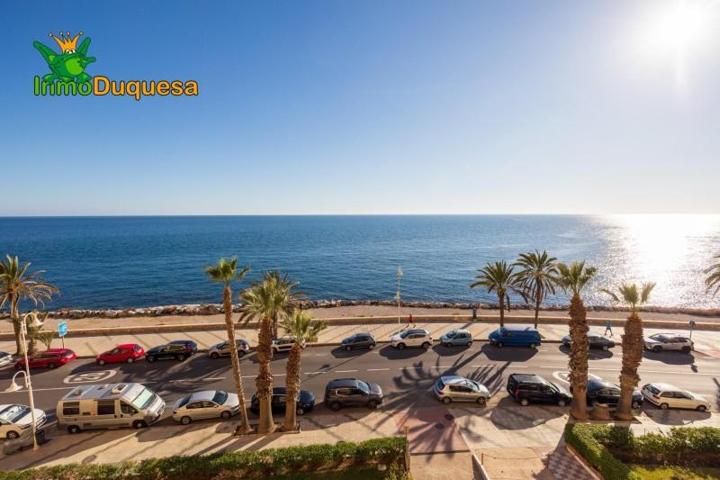 Piso en venta en Almuñécar, Playa velilla photo 0