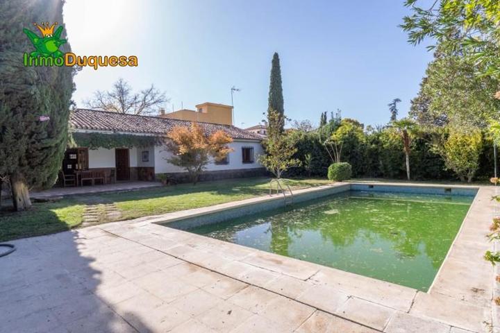 Chalet en venta en Ogíjares, Centro photo 0