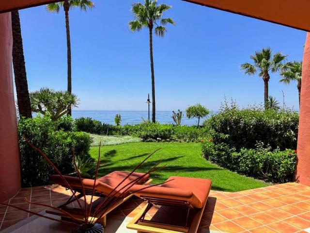 Apartamento en venta en Estepona, Menara Beach, Calle Sefardi, 29680 photo 0