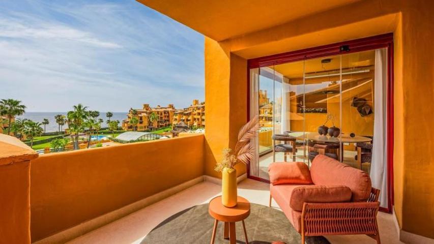 Apartamento en venta en Estepona, Los Granados del Mar 1022, Calle del Ma…, 29689 photo 0