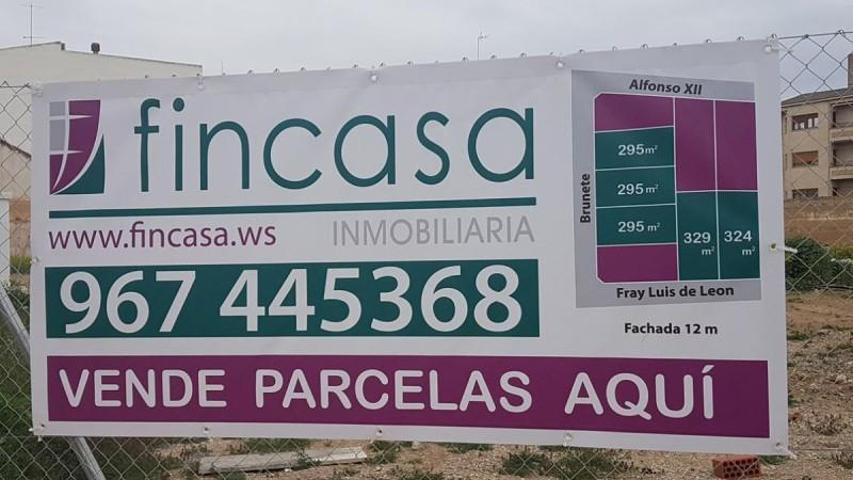 Terreno en venta en La Roda, Centro photo 0