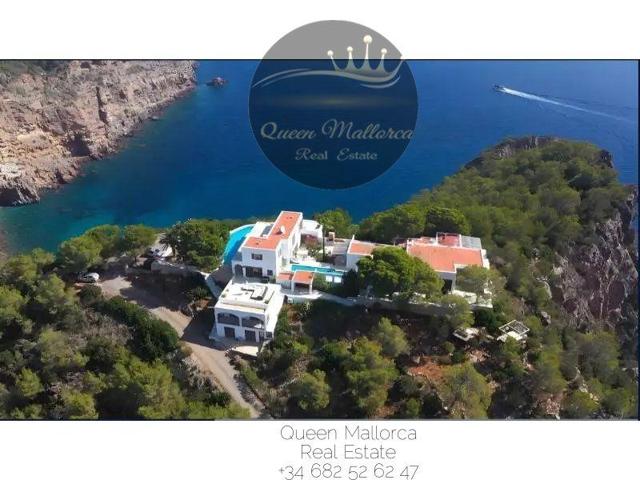 Chalet en venta en Santa Eulalia Del Rio, Es figueral photo 0