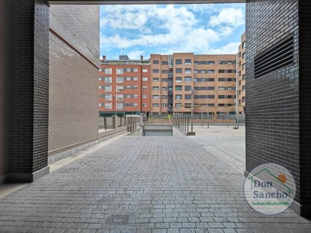 Garaje en alquiler en Valladolid photo 0