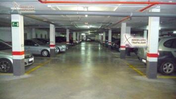 Parking en alquiler en Valencia, Campanar photo 0