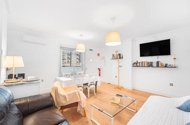 Apartamento en alquiler en Torrevieja, Estacion de autobuses photo 0