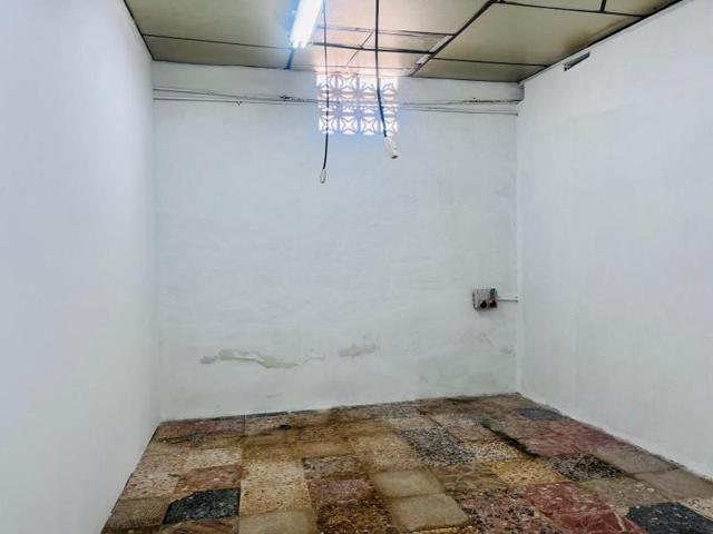 Local comercial en alquiler en Elche, Carrus photo 0