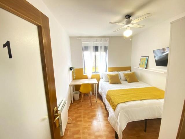 Habitación en alquiler en León, Calle De Blasco Ibáñez, 24009 photo 0